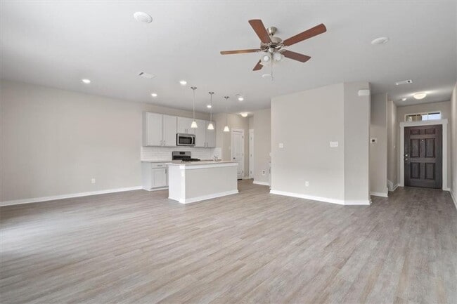 Building Photo - 601 Dusky Sap Ln