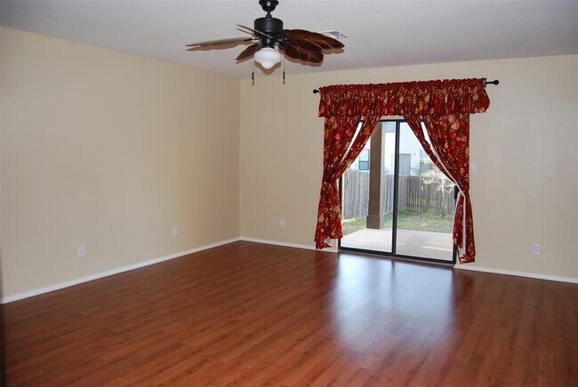 Building Photo - 2115 Sage Canyon Dr