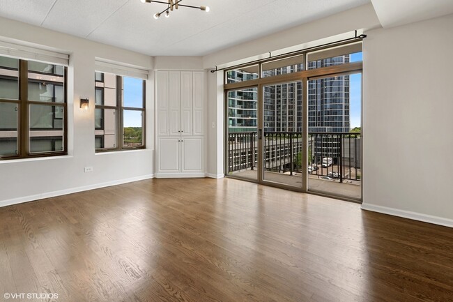 Foto del edificio - 1250 S Indiana Ave