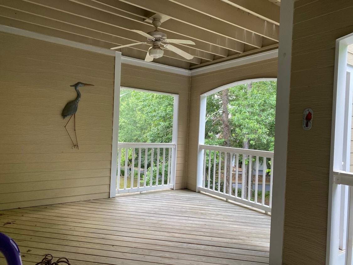 Primary Photo - 525 Sandringham Dr