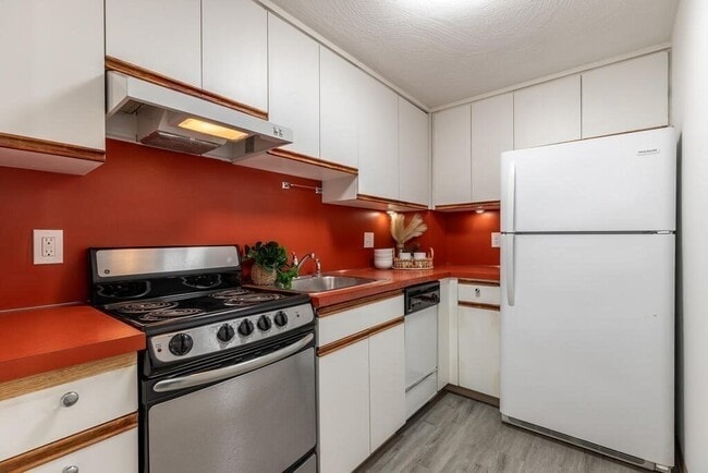 Building Photo - 15 Ferry St