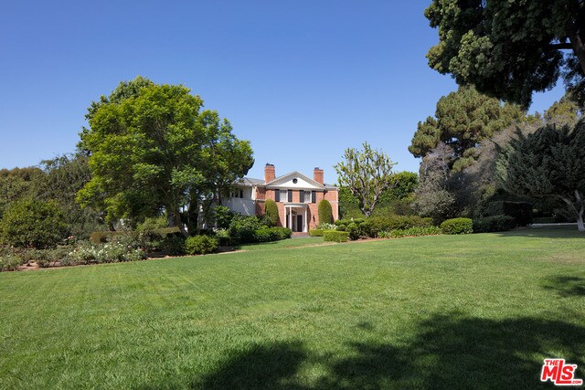 Building Photo - 139 N Saltair Ave