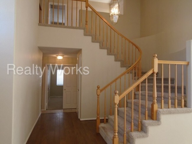 Building Photo - Temecula 5 Bedroom Home for Rent