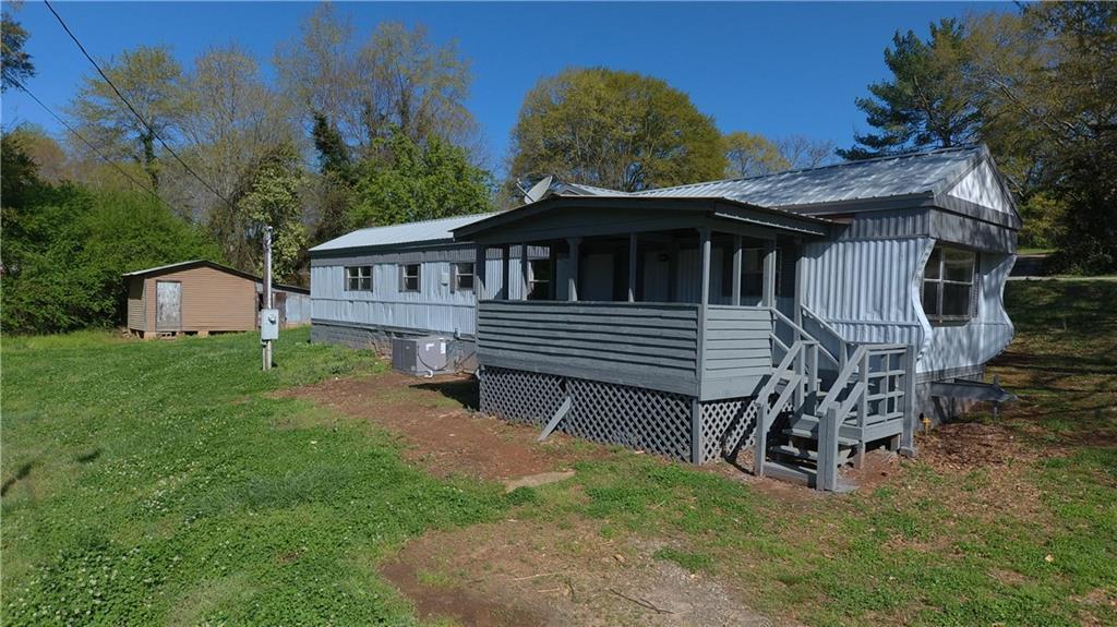 Primary Photo - 302 E Beattie St