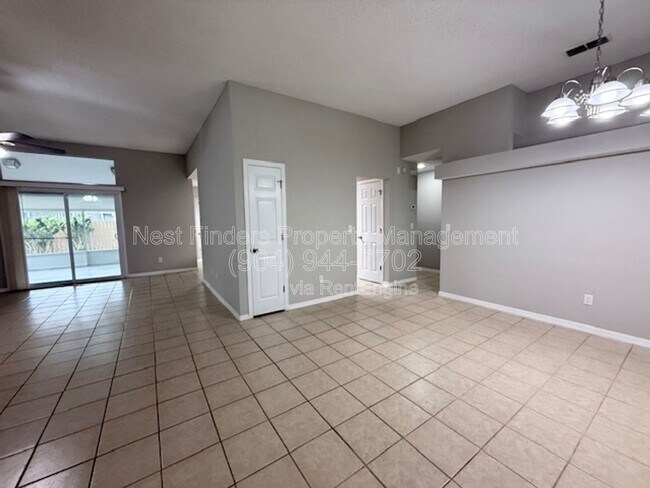 Foto del edificio - 816 Brookstone Ct