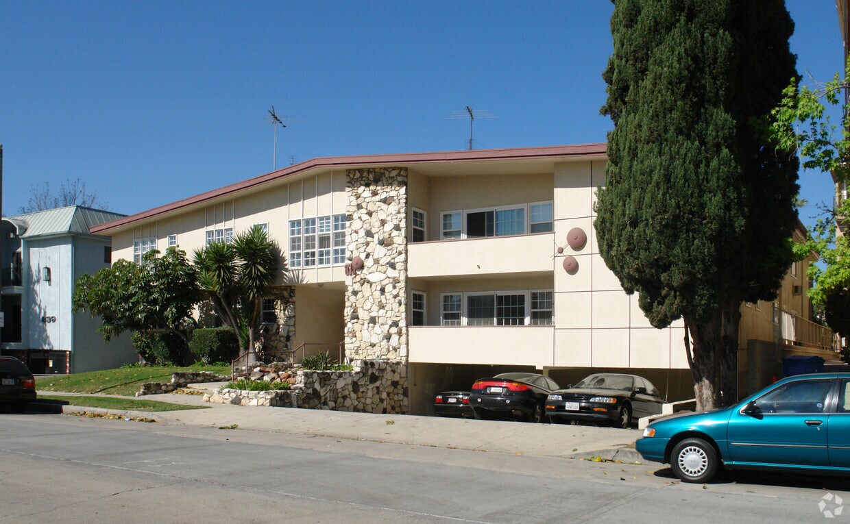 Building Photo - 835 S Sherbourne Dr
