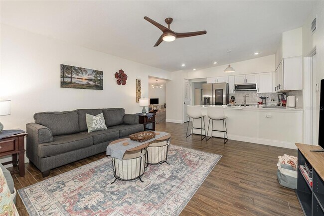 Foto del edificio - 2721 E Marks St