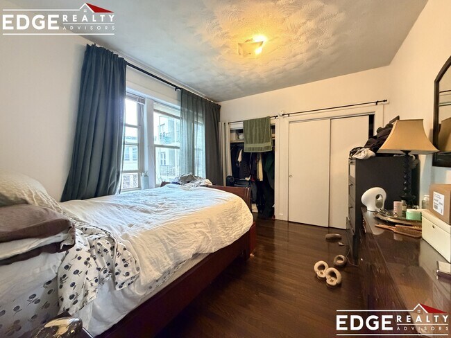 Foto del edificio - 130 Brainerd Rd