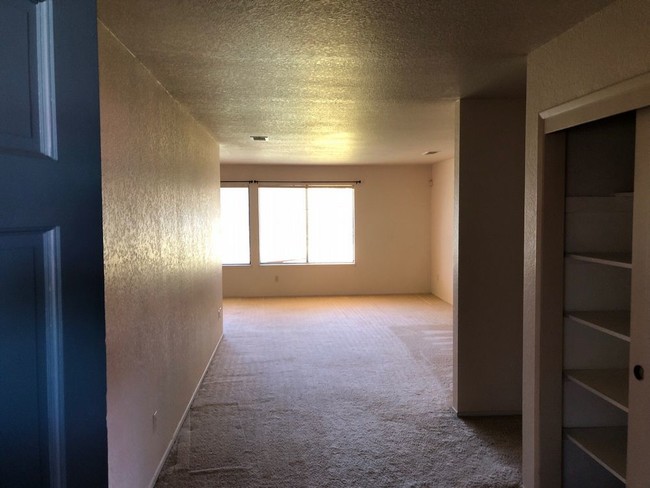 Building Photo - 9831 Gentle Ben Court Stockton CA 95209