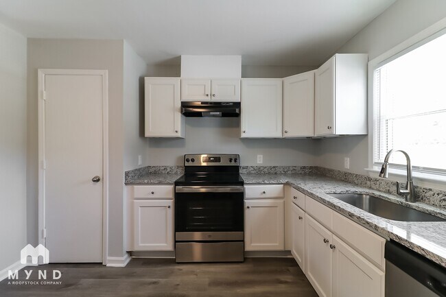 Foto del edificio - 7132 Cornwallis Rd