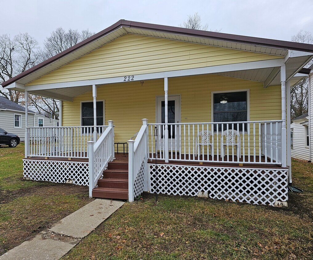 Primary Photo - 222 E Stephens St