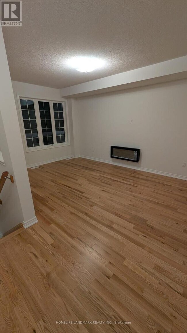 Photo du bâtiment - 2960 Peter Matthews Dr