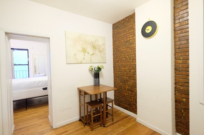 Building Photo - 486 9th Ave