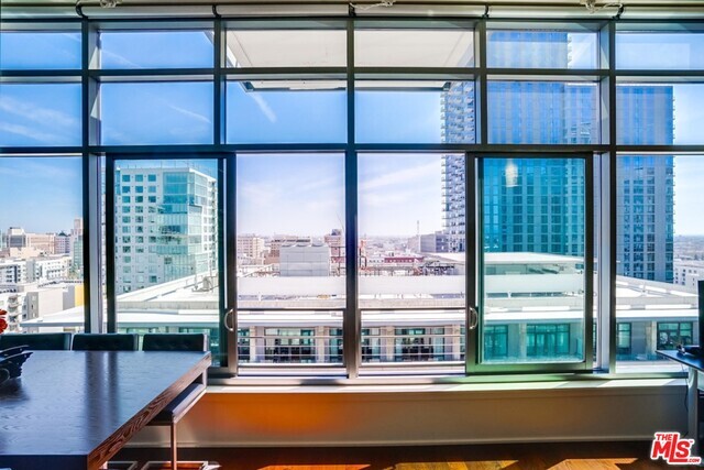 Foto del edificio - 1100 S Hope St