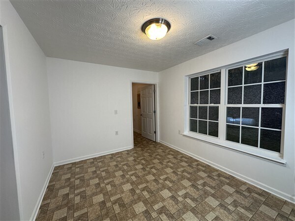 Foto del edificio - 600 Indian Trail