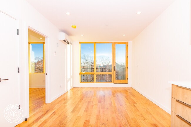 Building Photo - 79 Truxton St