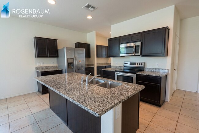 Foto del edificio - 41917 W Manderas Ln