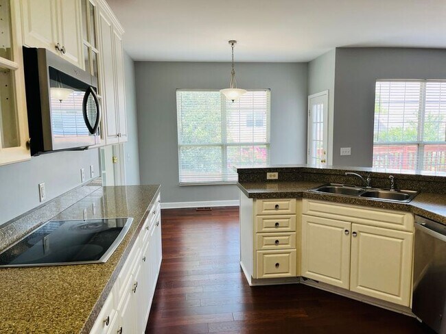 Foto del edificio - 1613 Braebury Cir