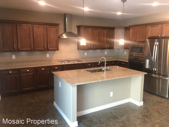 Building Photo - 4 br, 3 bath House - 3717 E Galveston St