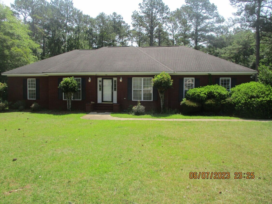 2728 Quail Run Dr, Albany, GA 31721 House Rental in Albany, GA