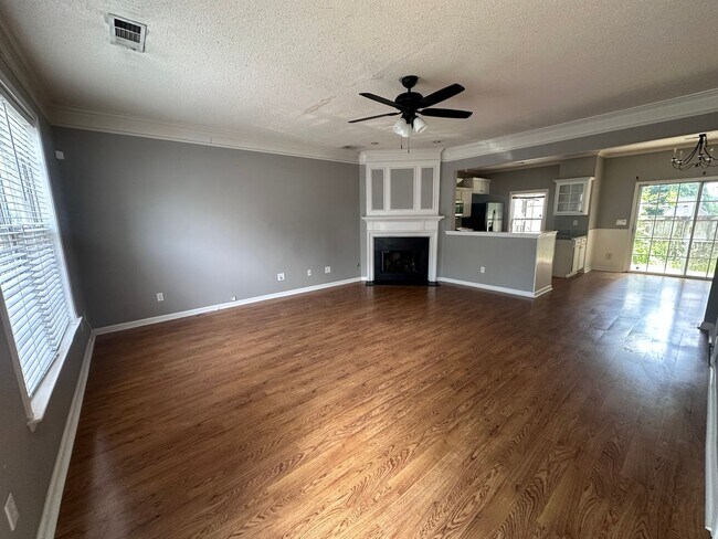 Foto del edificio - 3 Bedroom Marietta Townhome