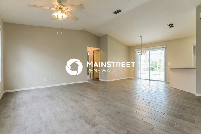 Foto principal - 3 Bedroom Pet-Friendly Home in PORT CHARLO...