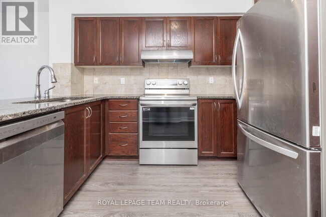 Building Photo - 740 Chapman Mills Dr