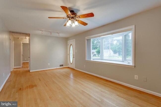 Foto del edificio - 5834 Pratt St