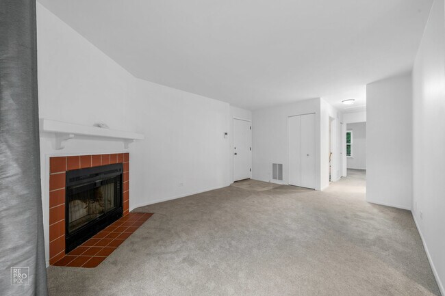 Foto del edificio - 710 N Deer Run Dr