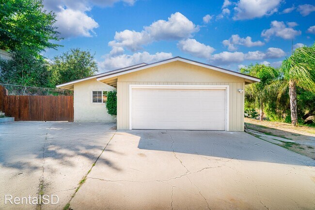 Foto del edificio - 3 br, 2 bath House - 238 Lobelia Dr.