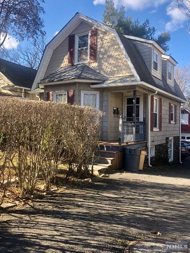 Primary Photo - 404 S Broad St
