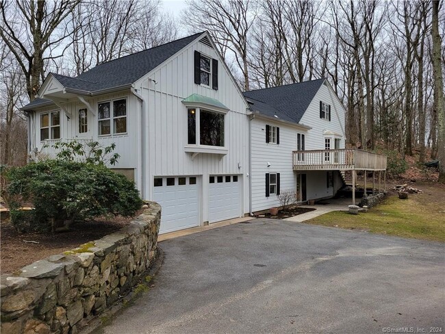 Building Photo - 86 Pequot Ln