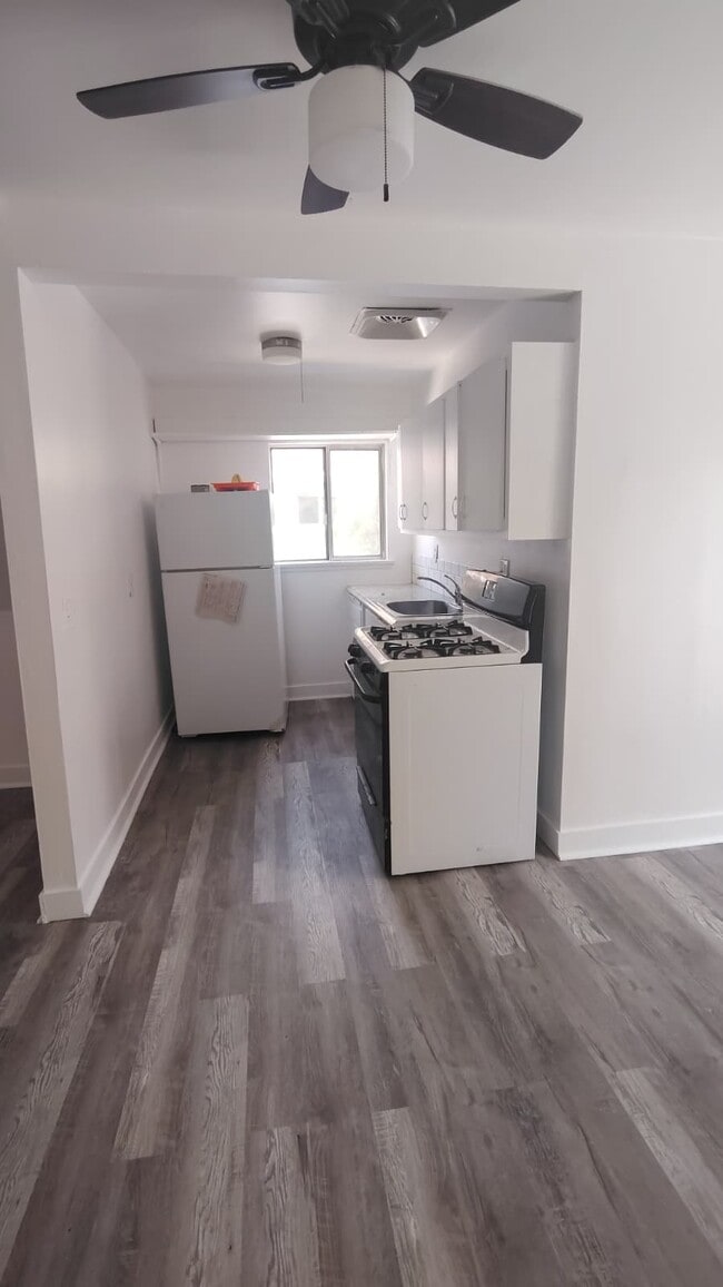 Kitchen - 507 Magnolia St
