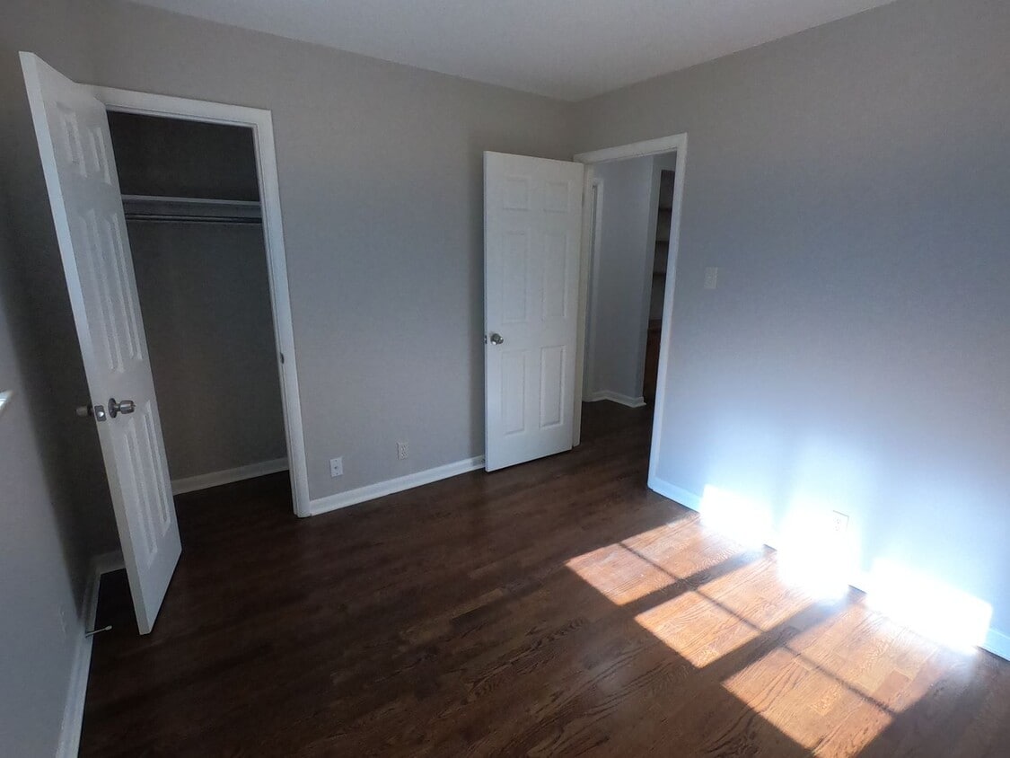 Beautifully remodeled 3 bed 2.5 bath house in Broomfield - Beautifully remodeled 3 bed 2.5 bath house in Broomfield