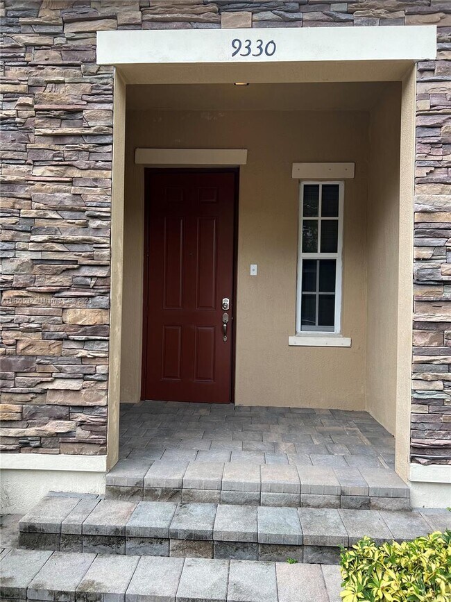 Building Photo - 9330 SW 170th Passage