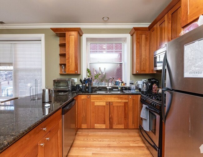 Building Photo - 2711 N Mildred Ave