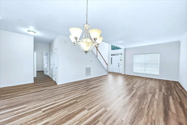 Foto del edificio - 15 McKinley Ln