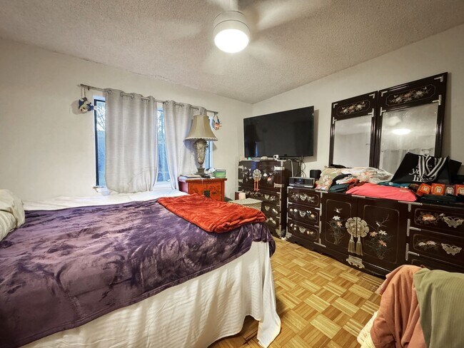 Foto del edificio - JCW Living Trust