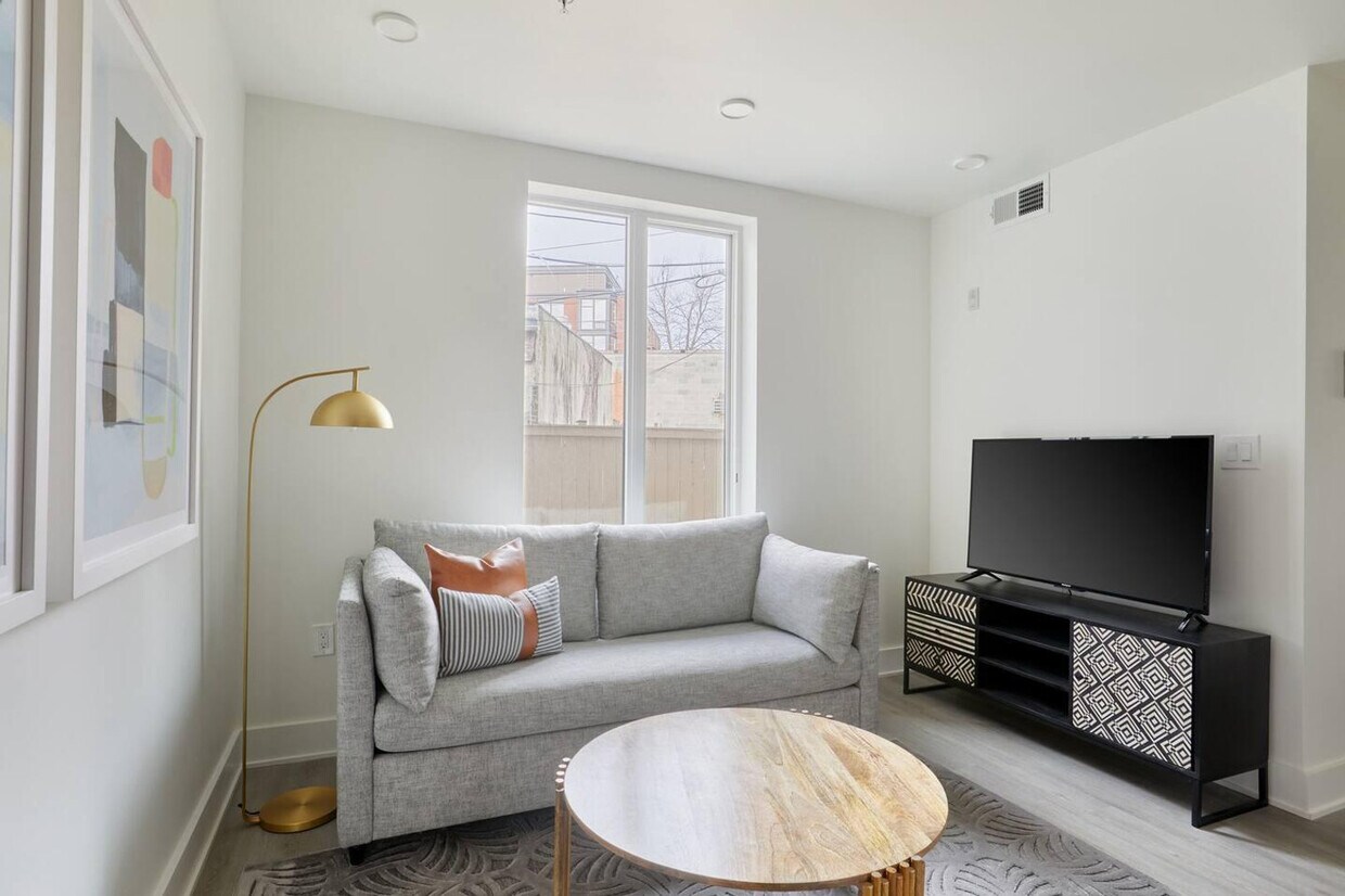 Foto principal - 818 Potomac Ave SE