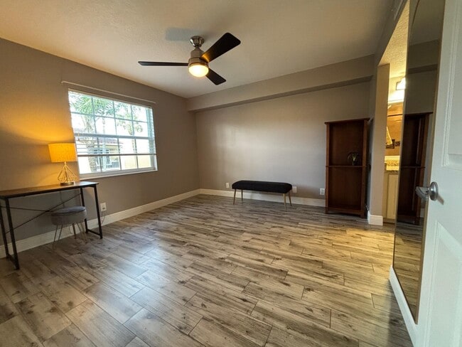 Foto del edificio - 1035 Lake Shore Dr