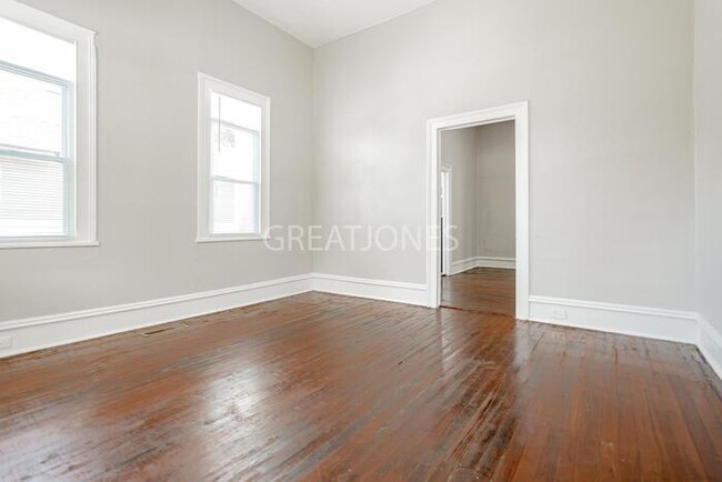 Building Photo - 1029 32nd St