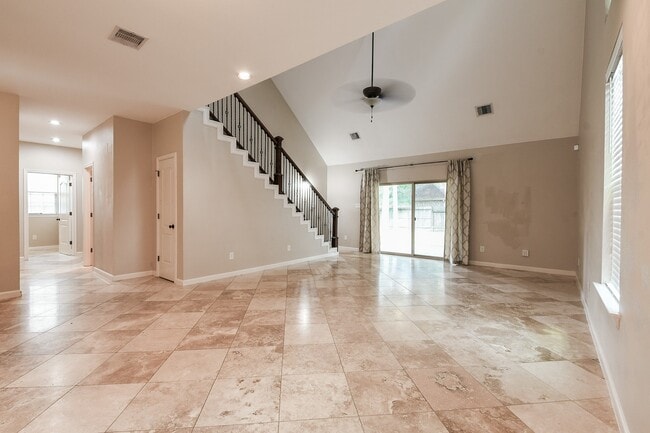 Building Photo - 10506 Chateau Ln