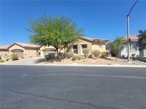 Building Photo - 9338 Wilderness Glen Ave