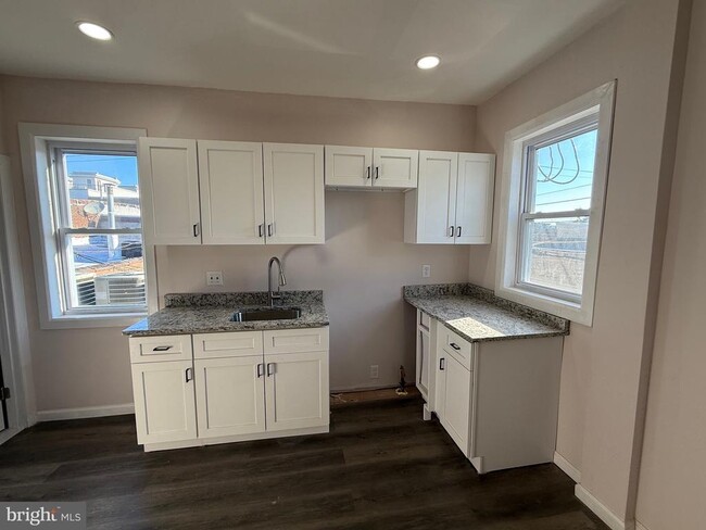 Foto del edificio - 2537 E Auburn St