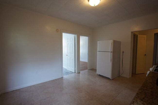 Foto del edificio - 573 Ave E