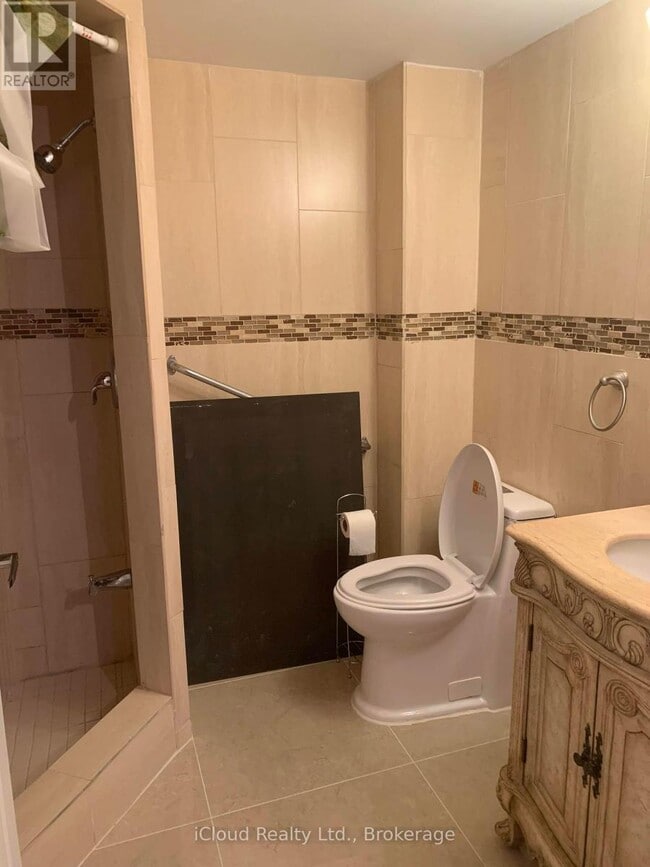 Building Photo - 564 Fernforest Dr