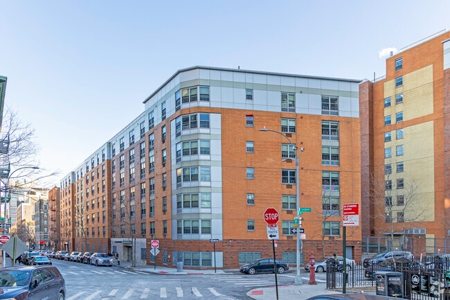 Building Photo - The Upton