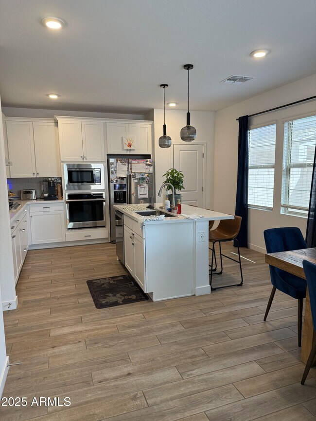 Foto del edificio - 9223 E Sphere Ave