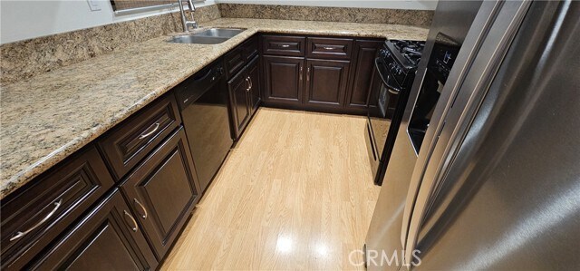 Foto del edificio - 901 Golden Springs Dr