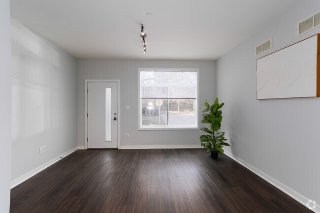2BR, 2BA - 1,215SF - Townhome - Living Room - The Flats at Brewerytown